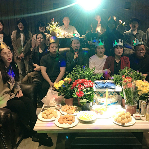 ZOBO草莓视频APP下载污2021年季度生日会